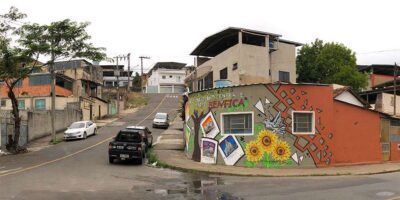 Painel pintado pelo artista Wellingtton Costta